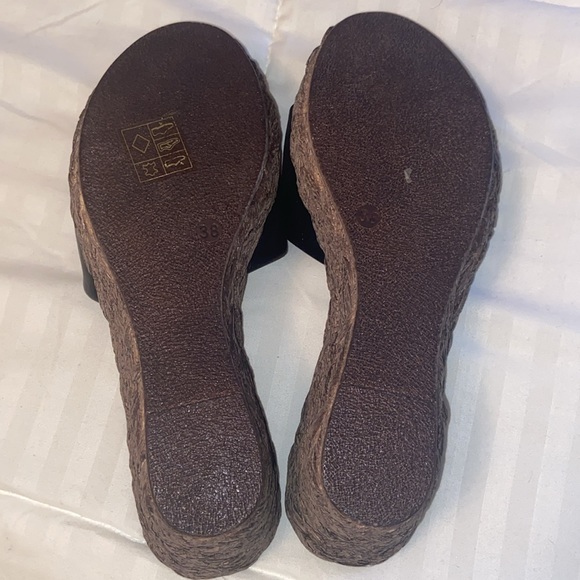Slip ons from Italy size 38 - Picture 3 of 3